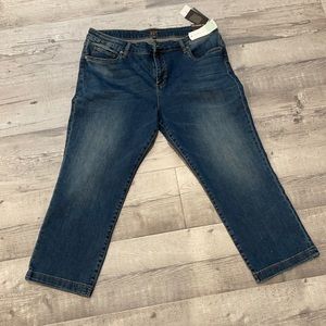 Kut From Kloth Darryl Straight Capri Jean 16 NWT